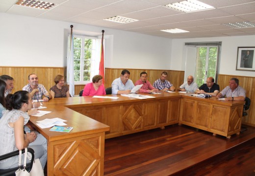 O pleno de Frades autoriza un convenio coa Xunta de Galicia para o abastecemento das parroquias de Moar e de Añá